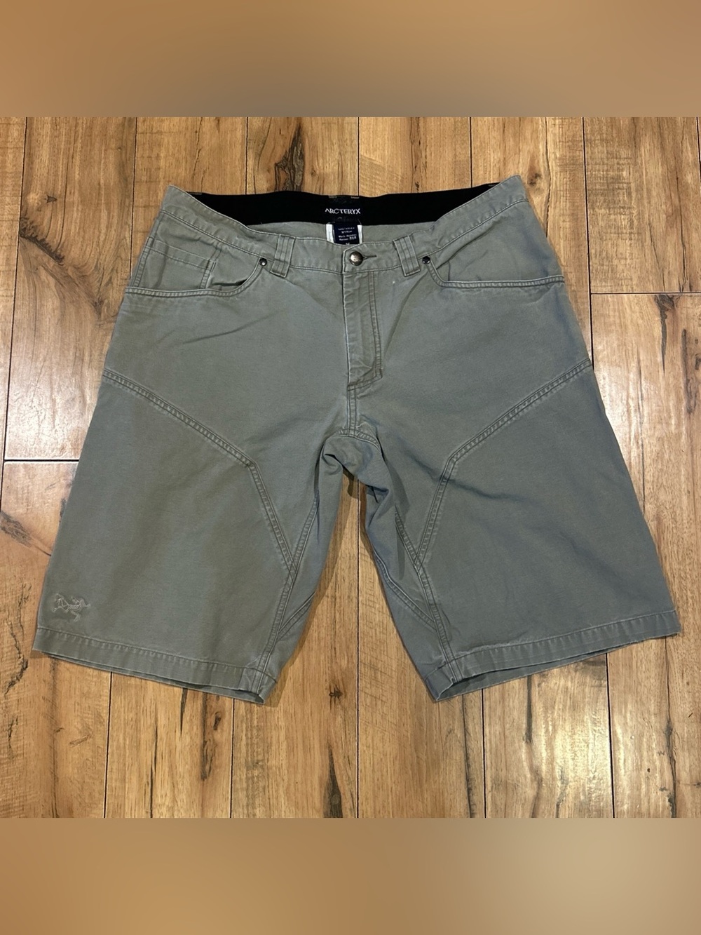 Arc'teryx Cotton canvas shorts Gray Utility 12” inseam 36